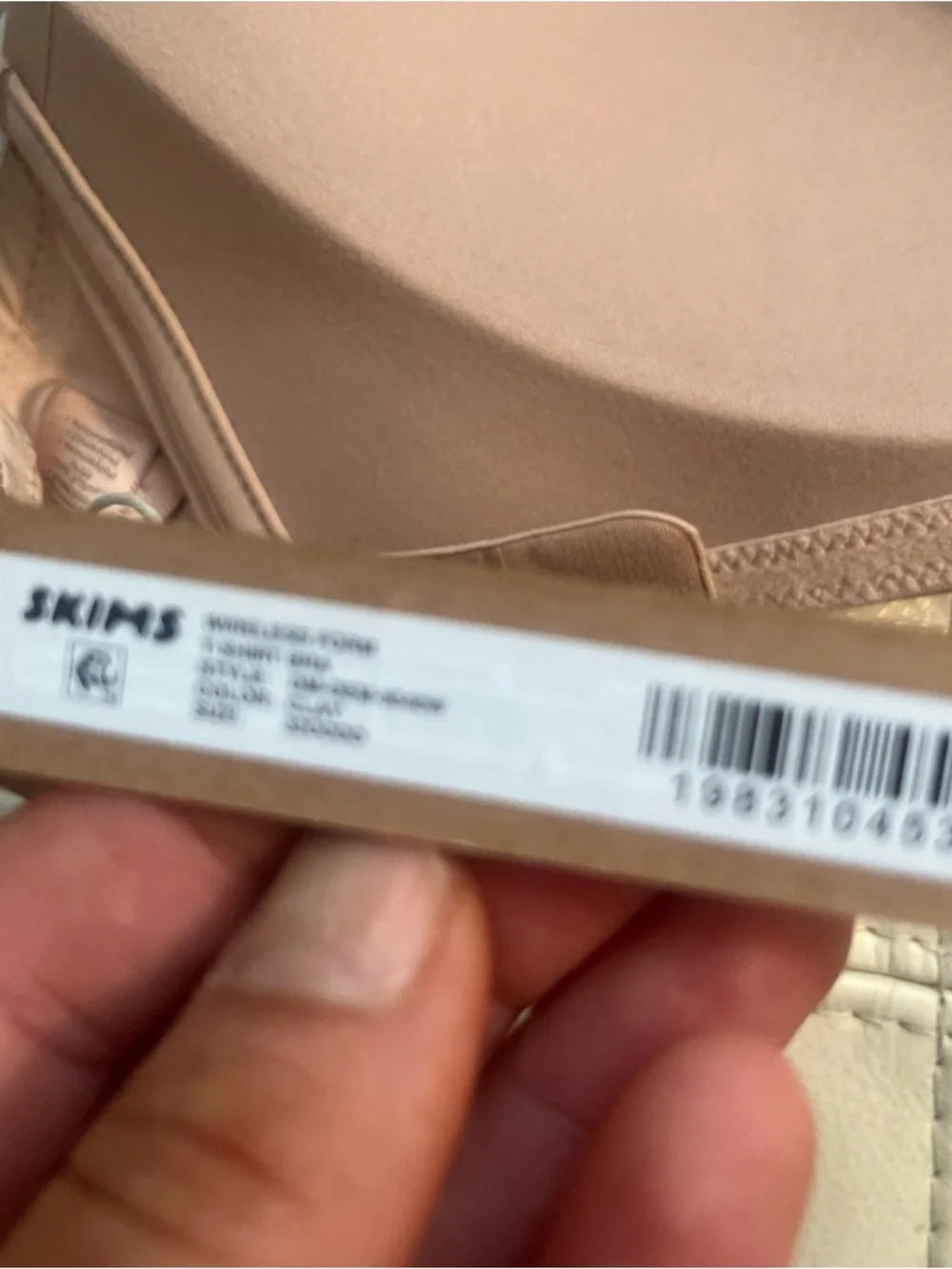 Brand new SKIMS Wireless Form T-shirt Bra clay color size 32DDDD - Picture 6 of 9